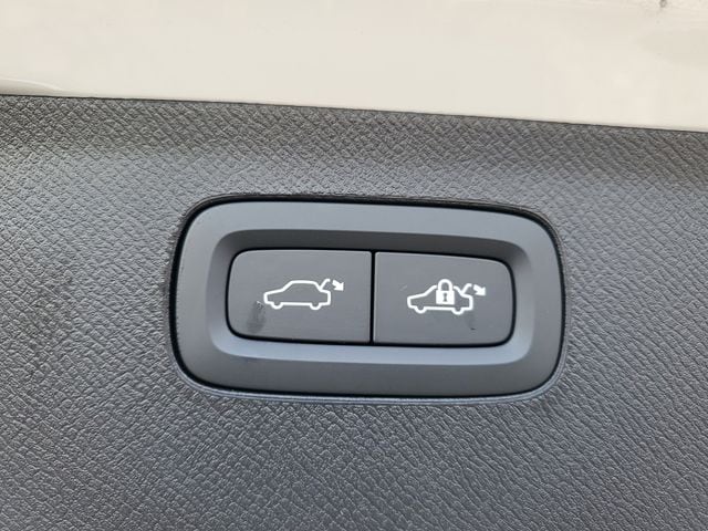 2026 Volvo XC90 Ultra - Photo 32