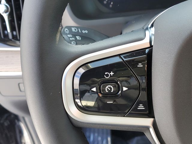 2026 Volvo XC90 Plus - Photo 11