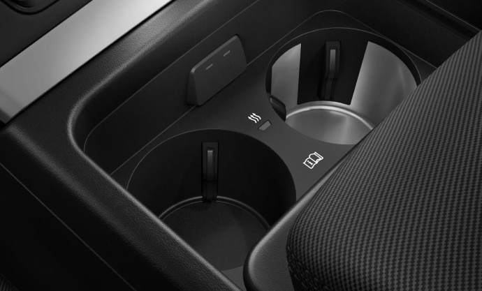 Front temperature-controlled cupholder