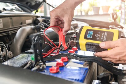 The Early Warnings: Signs Your Car Battery Needs Replacing - Signs Your Car Battery Needs Replacing