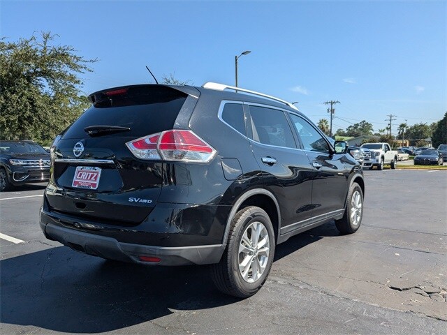 2016 Nissan Rogue SV photo 4