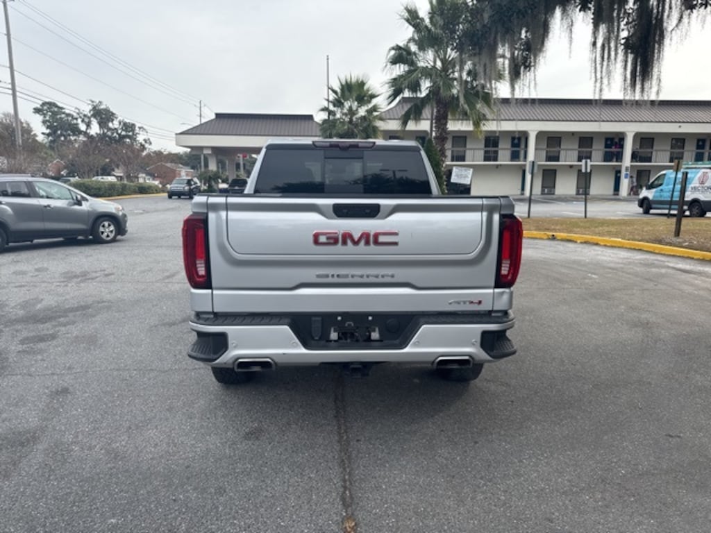 Used 2022 GMC Sierra 1500 AT4 Truck Crew Cab
