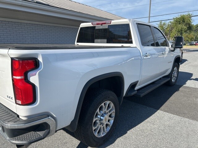 2024 Chevrolet Silverado 2500HD LTZ photo 3