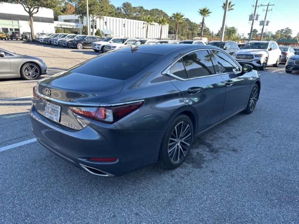 Used 2024 Lexus ES 350 Sedan