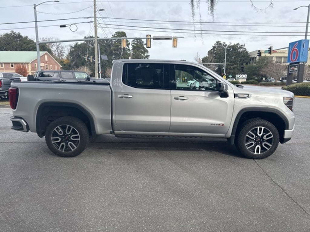 Used 2022 GMC Sierra 1500 AT4 Truck Crew Cab