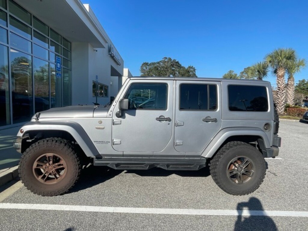 Used 2016 Jeep Wrangler Unlimited Sahara SUV