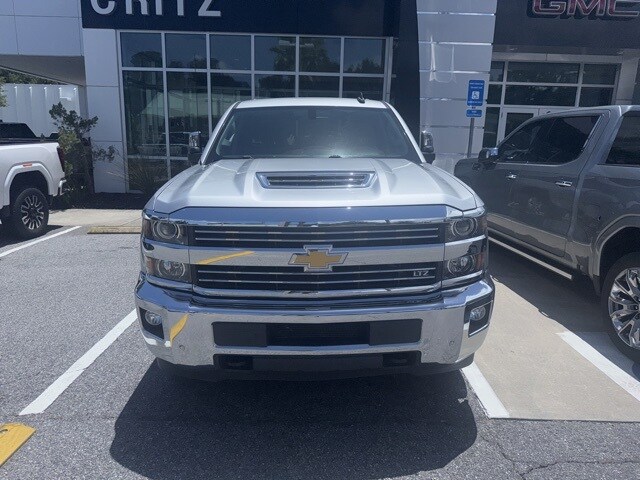 2018 Chevrolet Silverado 2500HD LTZ photo 2