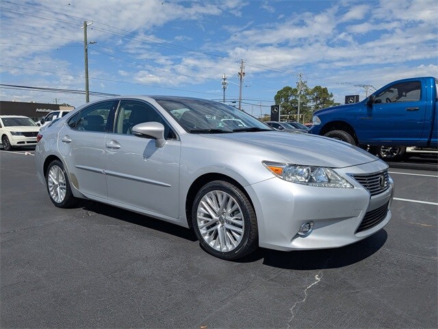 2014 Lexus ES 350 photo 2