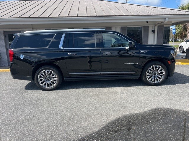 2023 Gmc Yukon XL Denali Ultimate photo 3