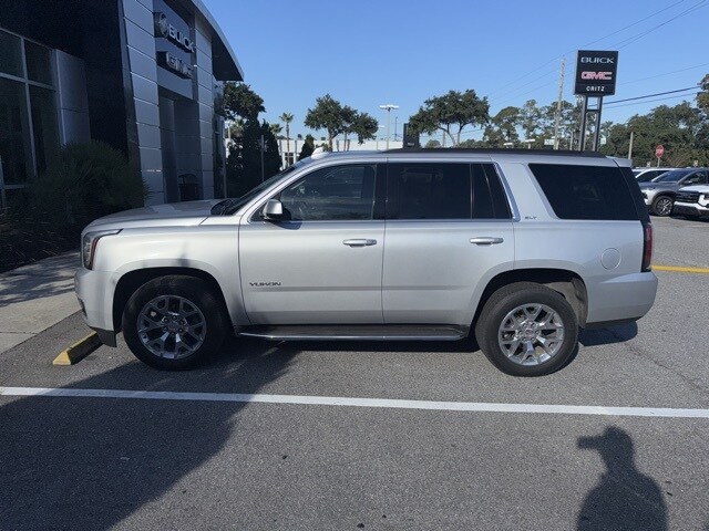 2017 Gmc Yukon SLT photo 4