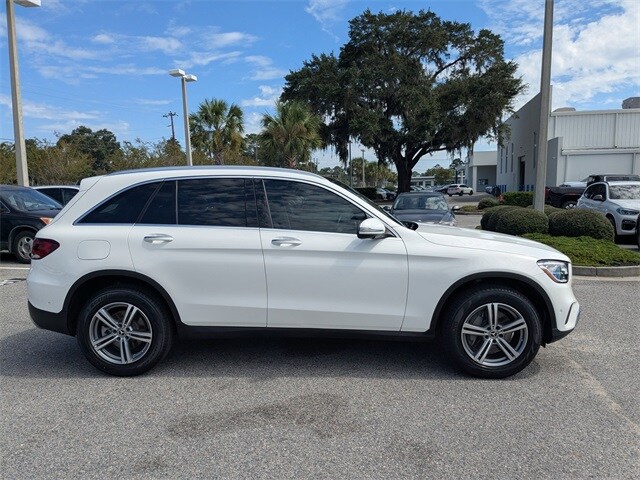 2022 Mercedes Benz GLC 300 photo 3
