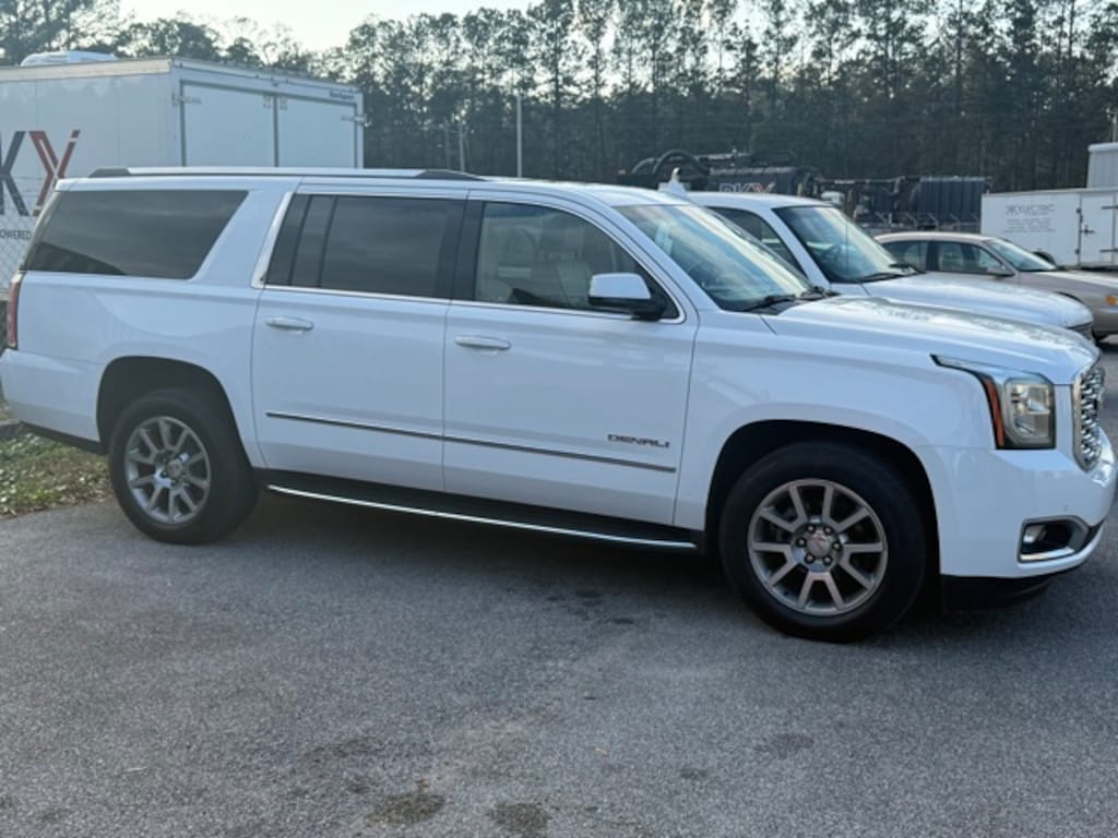 Used 2019 GMC Yukon XL Denali SUV