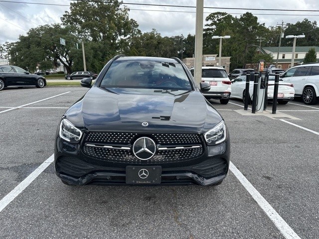 2022 Mercedes Benz GLC 300 photo 2
