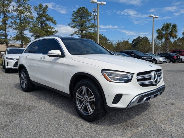 2022 Mercedes Benz GLC 300 photo 2