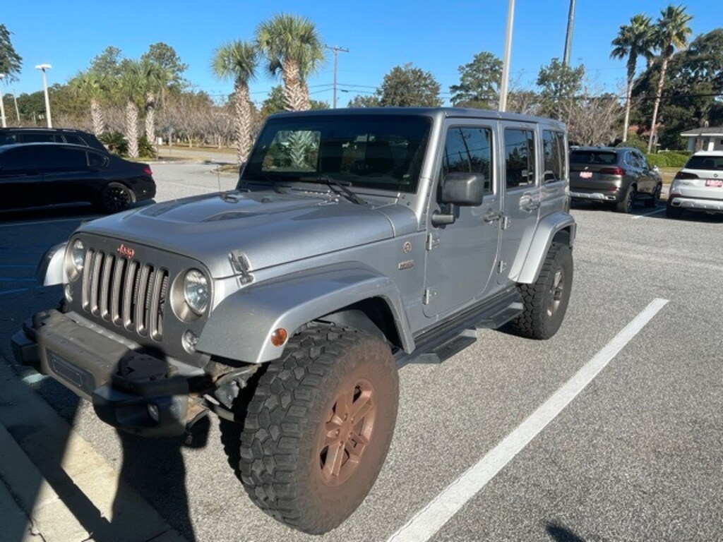 Used 2016 Jeep Wrangler Unlimited Sahara SUV