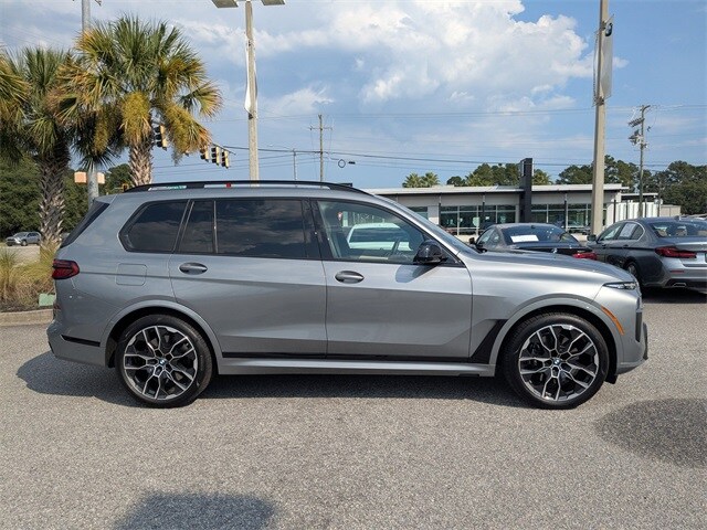 2025 Bmw X7 M60i photo 3