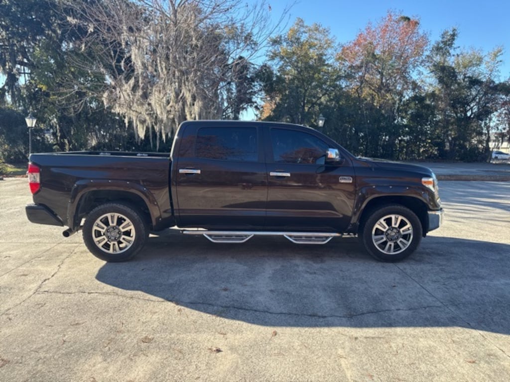 Used 2018 Toyota Tundra Truck CrewMax