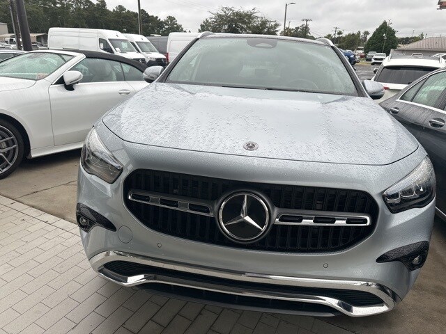 2025 Mercedes Benz GLA 250 photo 3