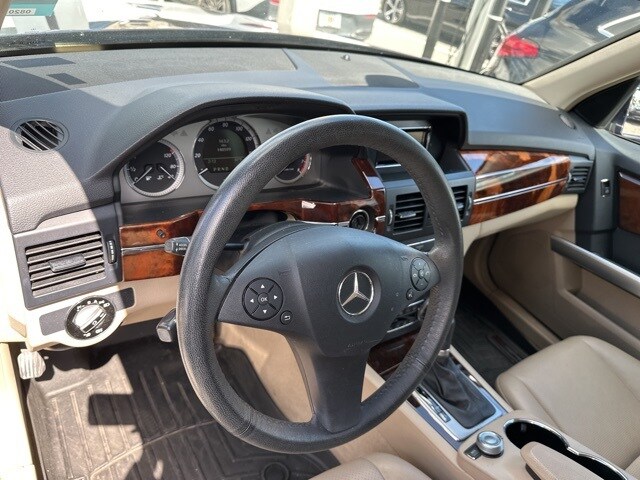 2010 Mercedes Benz GLK 350 photo 3