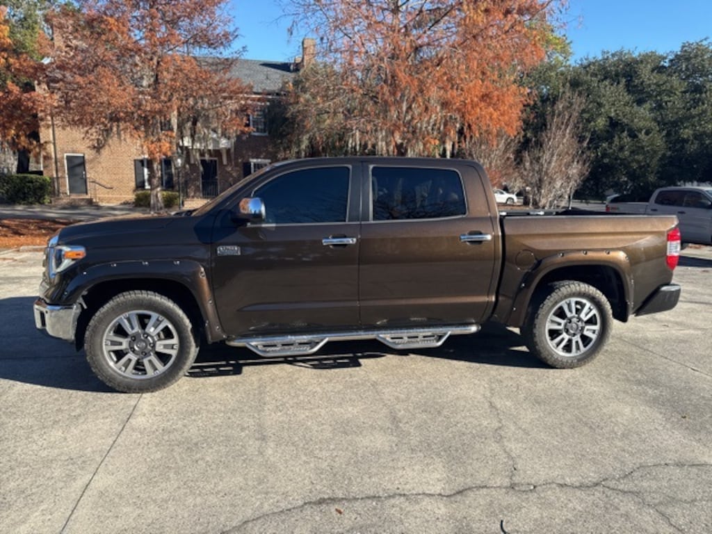 Used 2018 Toyota Tundra Truck CrewMax