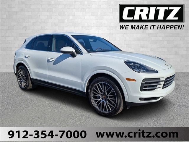 2022 Porsche Cayenne S's photo