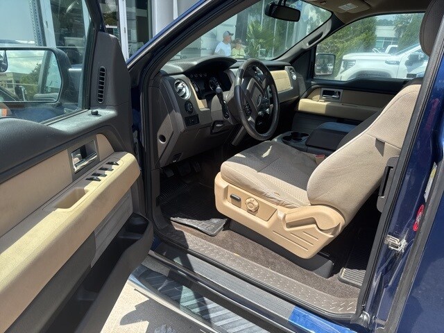 2011 Ford F-150 XLT photo 3
