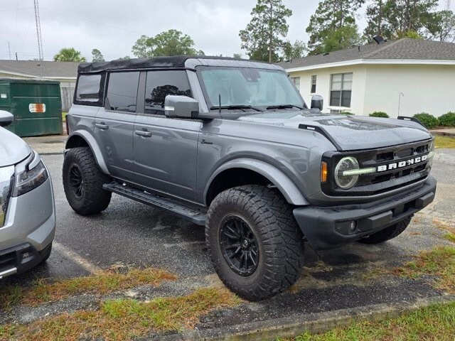 2022 Ford Bronco Outer Banks photo 3