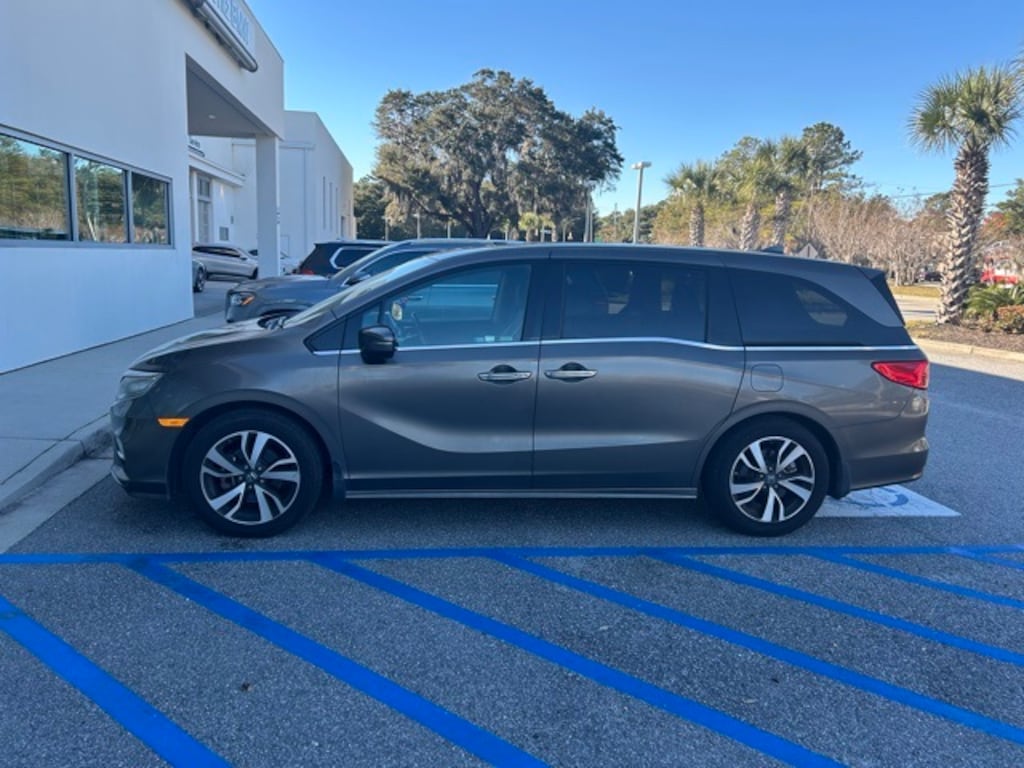Used 2018 Honda Odyssey Elite Van