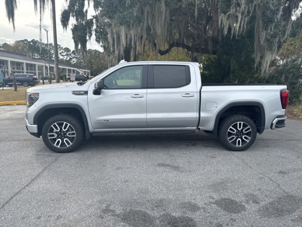 Used 2022 GMC Sierra 1500 AT4 Truck Crew Cab