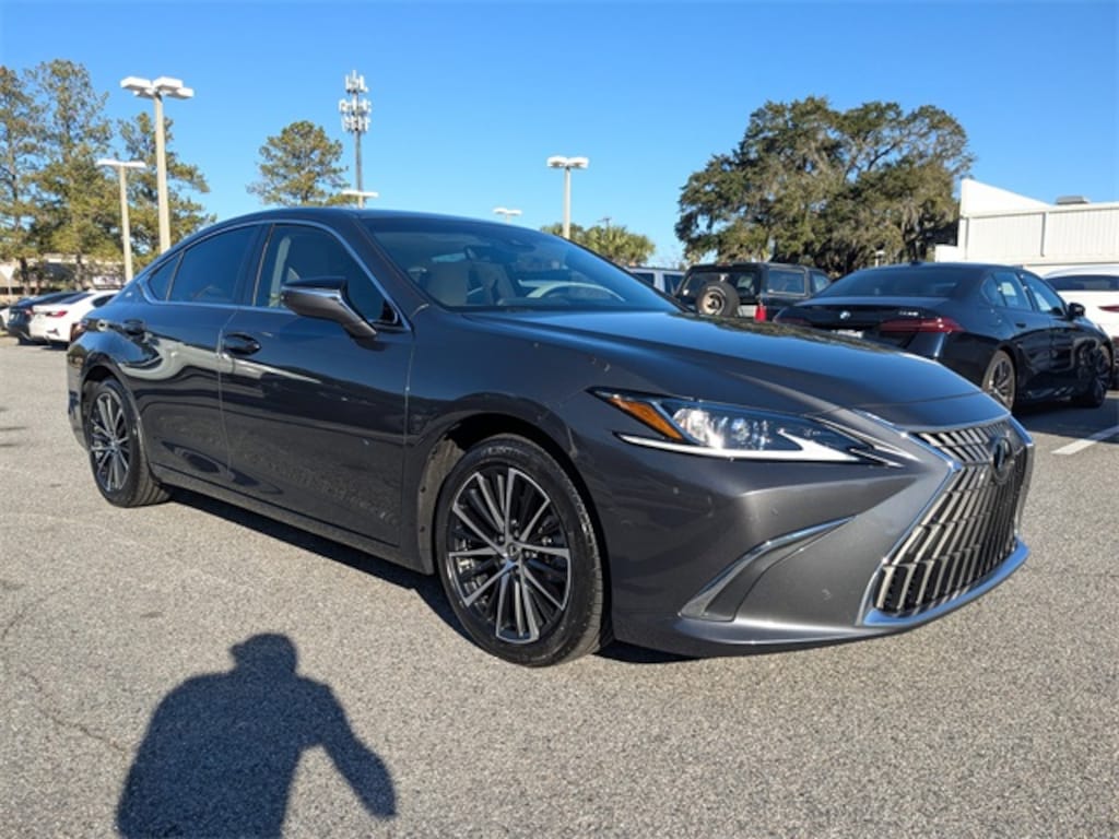 Used 2024 Lexus ES 350 Sedan