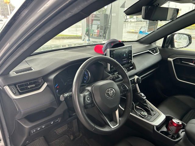 2021 Toyota RAV4 XSE - Photo 17