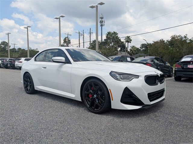 2025 Bmw 230i Coupe photo 2