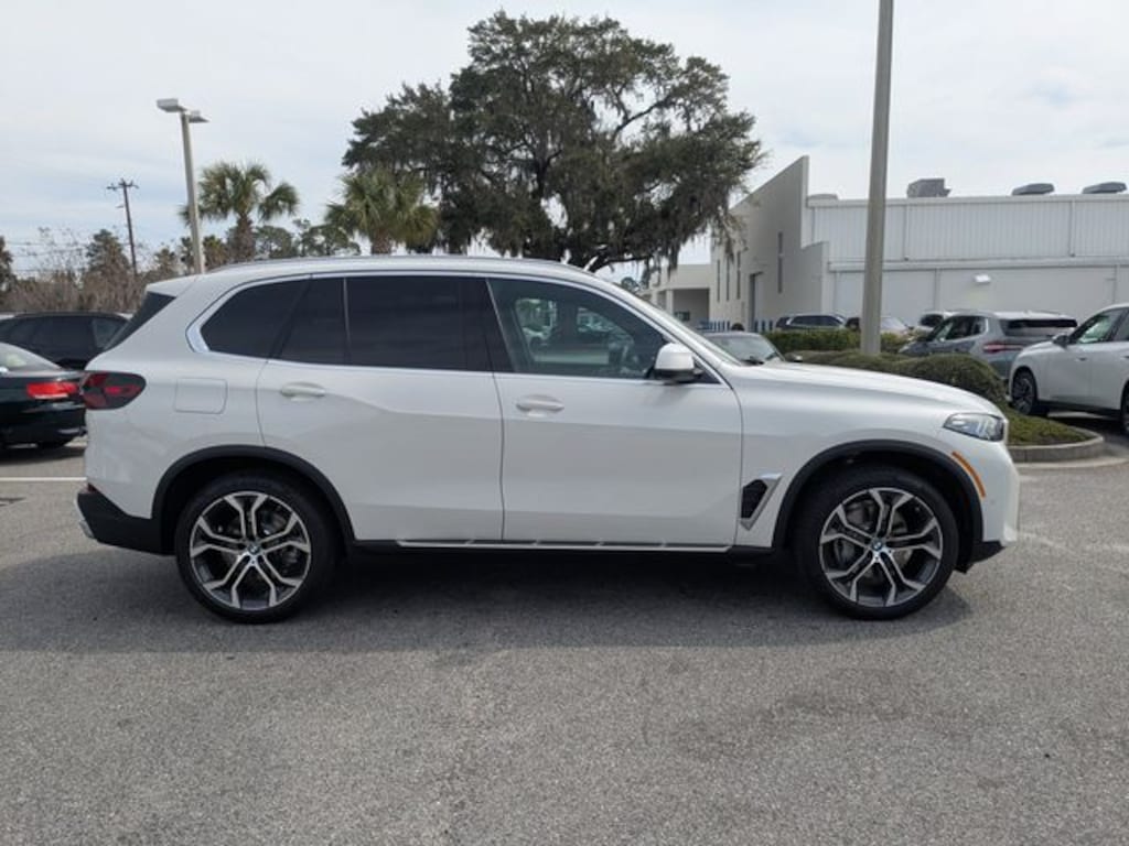 New 2026 BMW X5 sDrive40i SUV