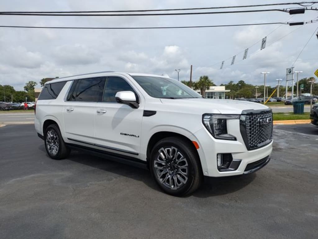Used 2023 GMC Yukon XL Denali Ultimate SUV