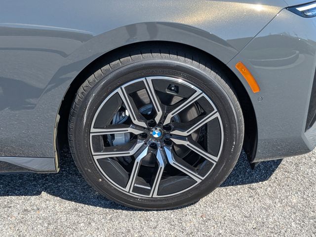 2026 BMW 7 Series 760i - Photo 11
