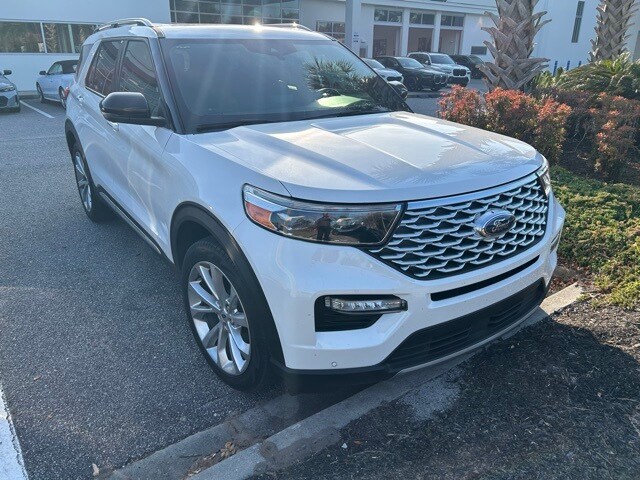 2022 Ford Explorer Platinum photo 3