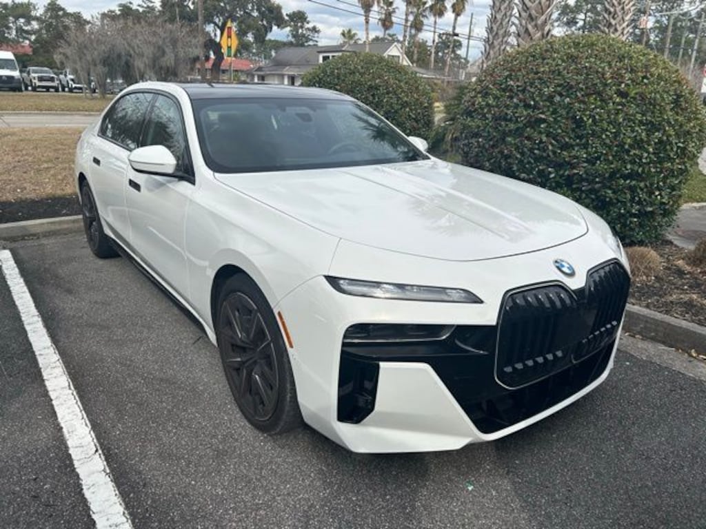 Certified 2025 BMW 760i xDrive Sedan