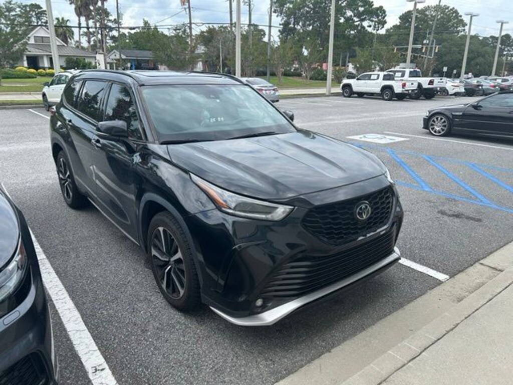Used 2022 Toyota Highlander XSE SUV