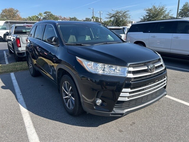 2017 Toyota Highlander XLE photo 4