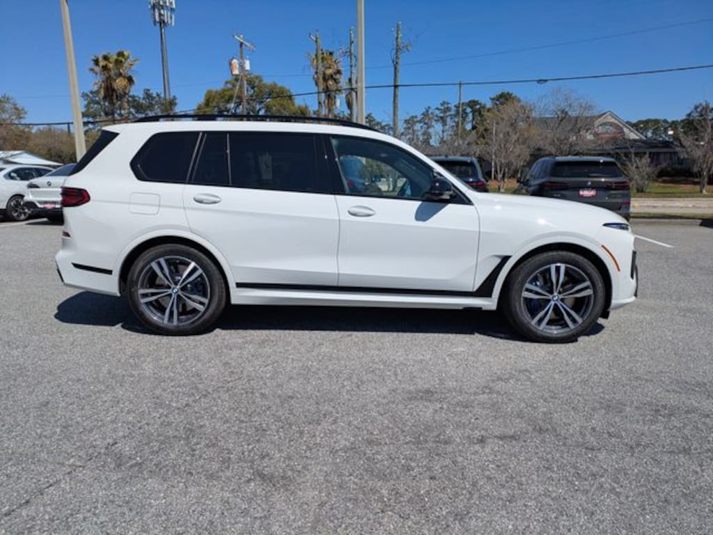 New 2026 BMW X7 M60i SUV
