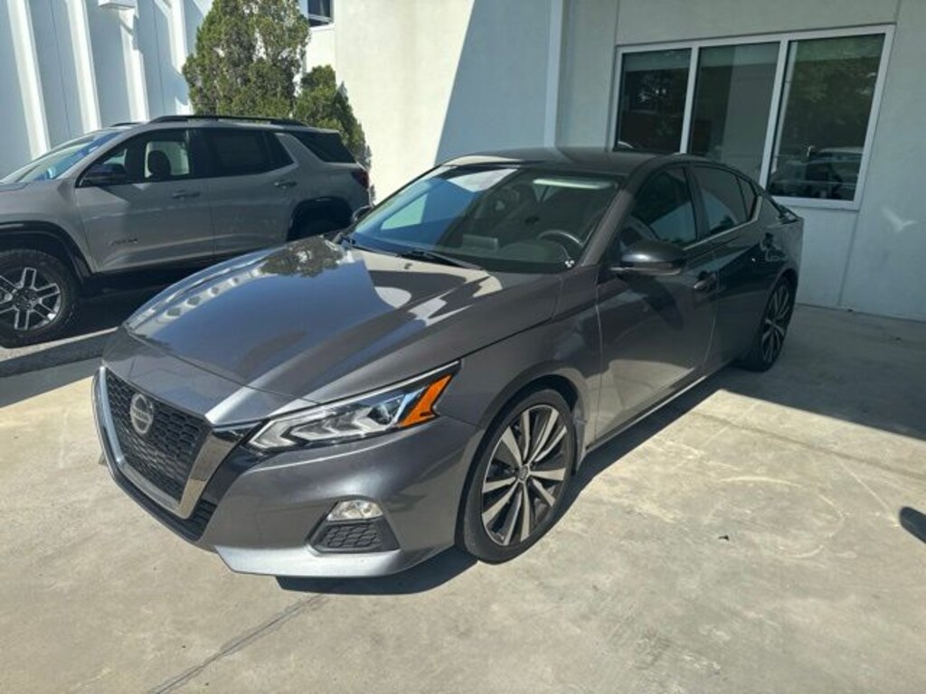 Used 2022 Nissan Altima 2.5 SR Sedan