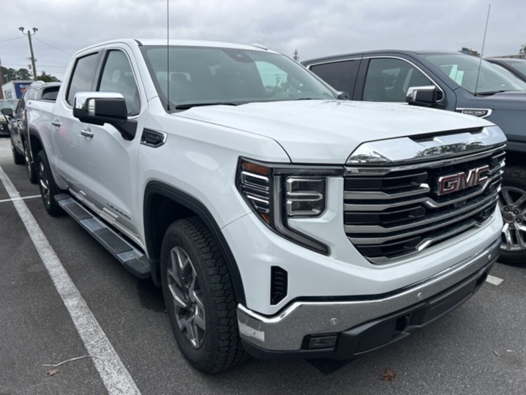 Used 2025 GMC Sierra 1500 SLT Truck Crew Cab