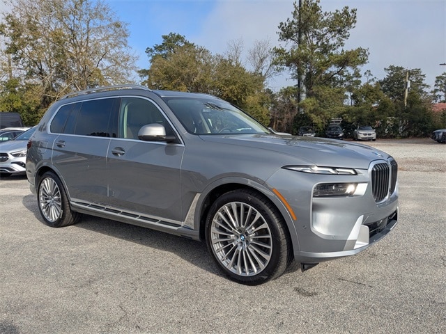 2026 BMW X7 40i's photo