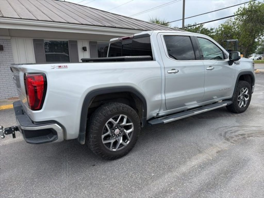 Used 2022 GMC Sierra 1500 SLT Truck Crew Cab