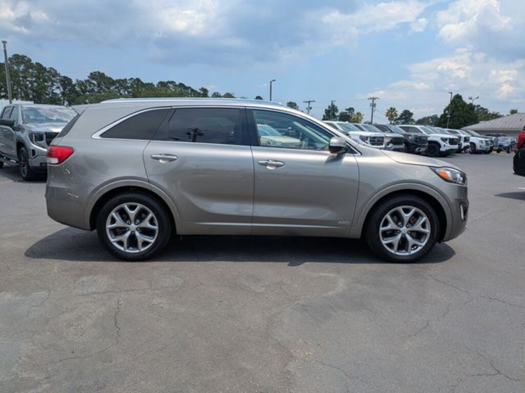 Used 2017 Kia Sorento 3.3L SX SUV