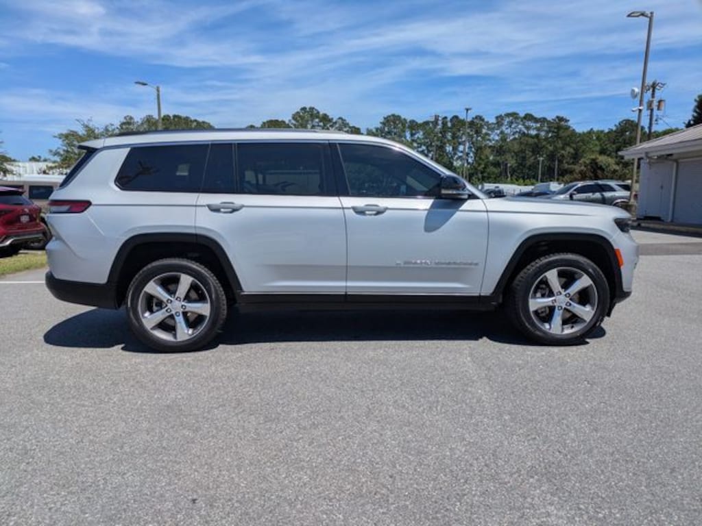 Used 2022 Jeep New Grand Cherokee Limited SUV