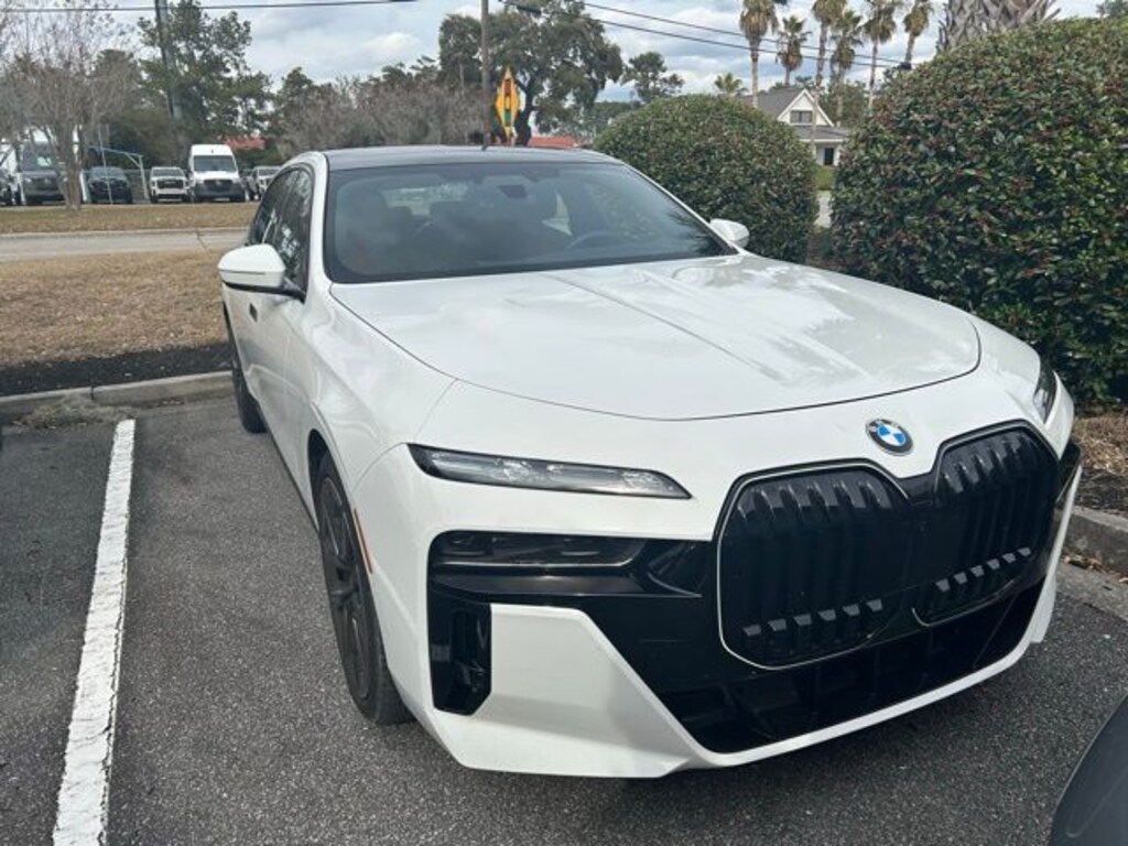 Certified 2025 BMW 760i xDrive Sedan