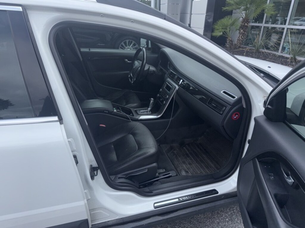 Used 2011 Volvo XC70 3.2 Wagon