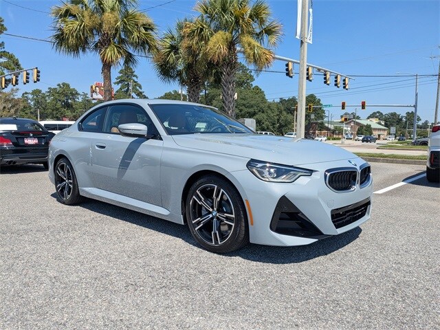 2025 Bmw 230i Coupe photo 2