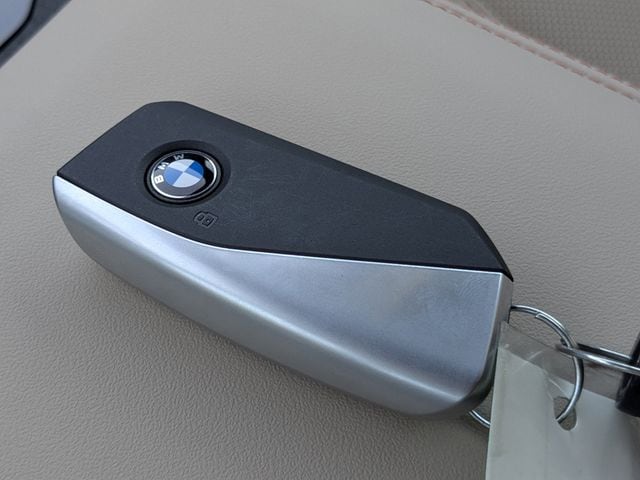 2026 BMW X3 30 - Photo 33